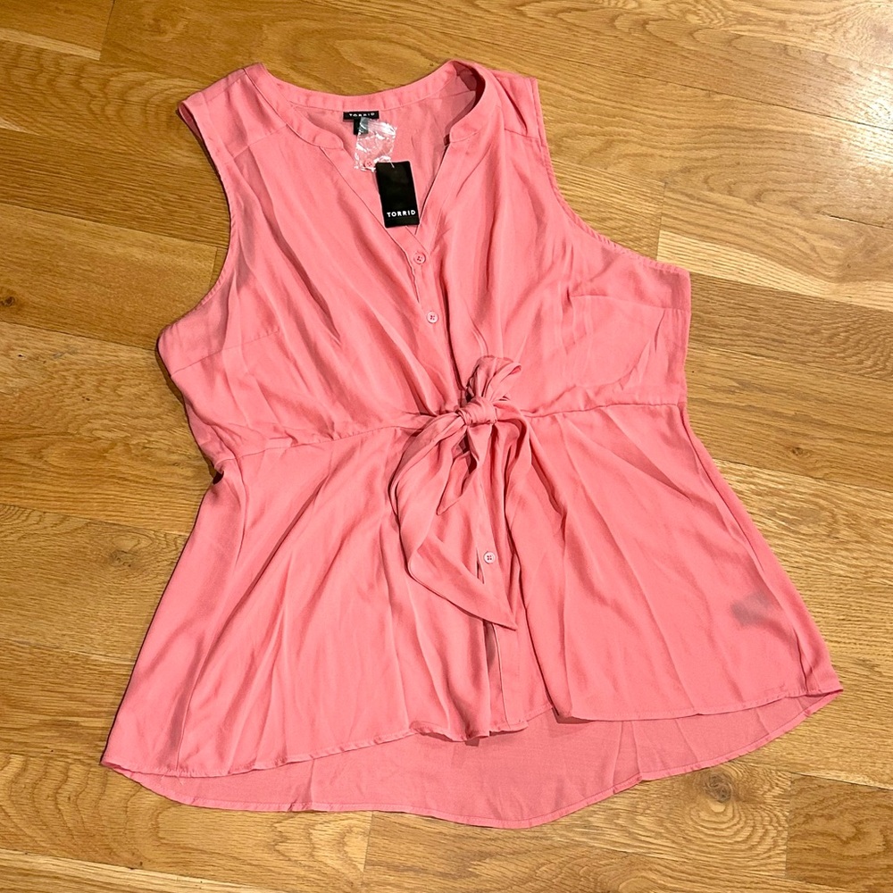 NWT Torrid Coral Sleeveless Top